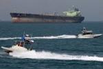 رویارویی قایق‌های ایران با ناو آمریکایی در خلیج‌فارس ایمن و حرفه‌ای بود 