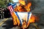 به آتش کشیده شدن پرچم رژیم اشغالگر قدس در میدان فلسطین