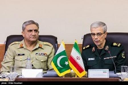 تماس تلفنی سردار باقری با فرمانده ارتش پاکستان درباره مرزبانان ایرانی 