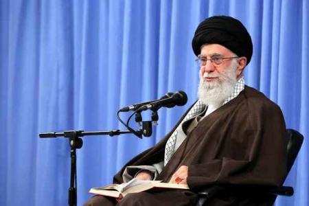 امام خامنه‌ای: «مردمی‌بودن» به ادعا نیست؛ باید مثل مردم زندگی کنیم 