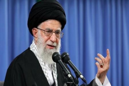 امام خامنه‌ای: مسئولان جز در موارد امنیتی هیچ رازی را از مردم پنهان نکنند 