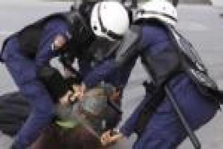 دادگاه بحرین دو نیروی پلیس شکنجه‌گر را تبرئه کرد