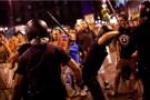 هزاران نفر از مردم والنسیا در اعتراض به خشونت‌های پلیس تظاهرات می‌کنند