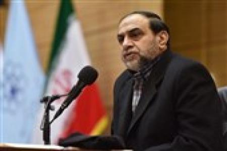 عضو شورای عالی انقلاب فرهنگی در مشهد: شیعه انگلیسی عافیت پرست و راحت طلب است